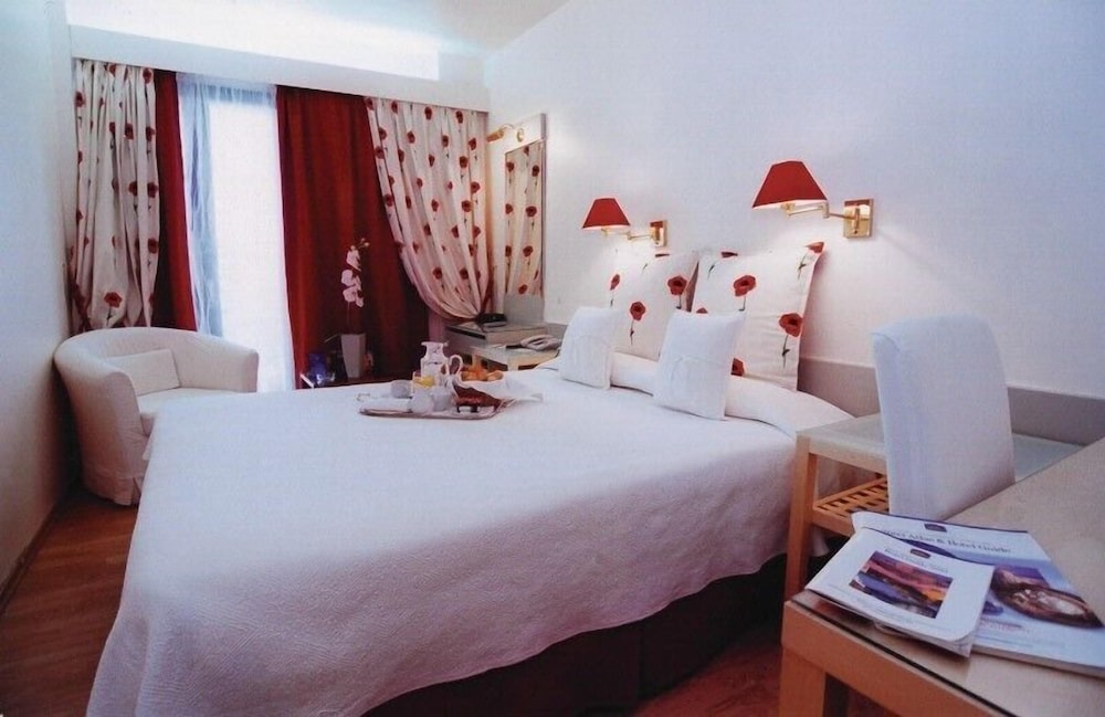 The Park Hotel Piraeus 5/28