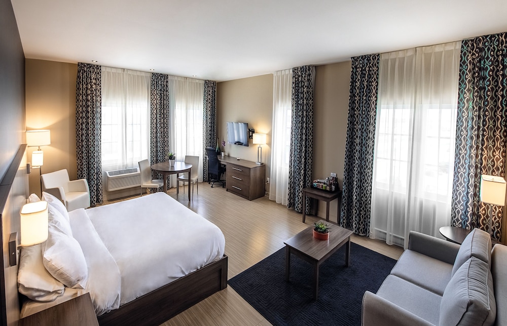 IMPERIA HOTEL & SUITES TERREBONNE 7/60