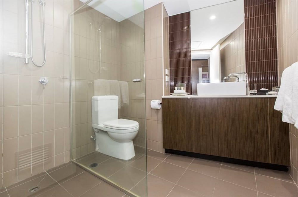 HOTEL GRAND CHANCELLOR TOWNSVILLE 60/62