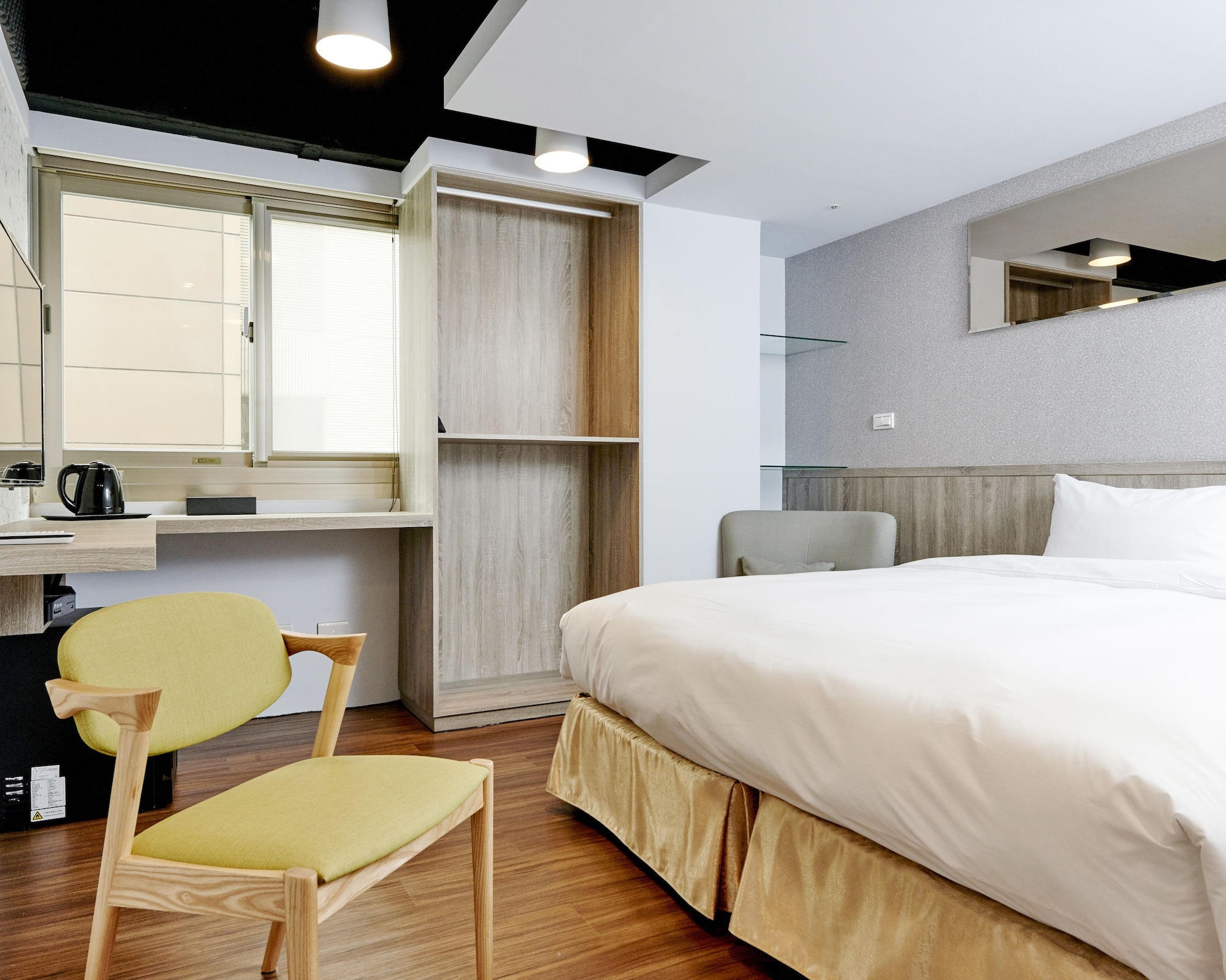 STANDARD, DOUBLE BED