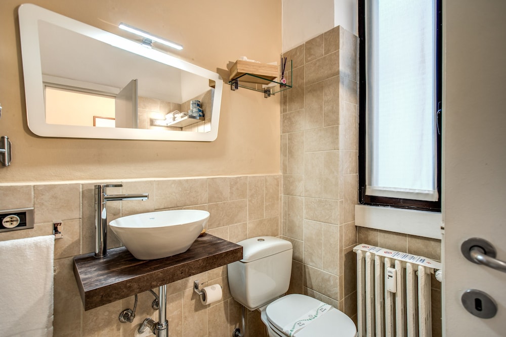 Suite Santa Tecla 49/53