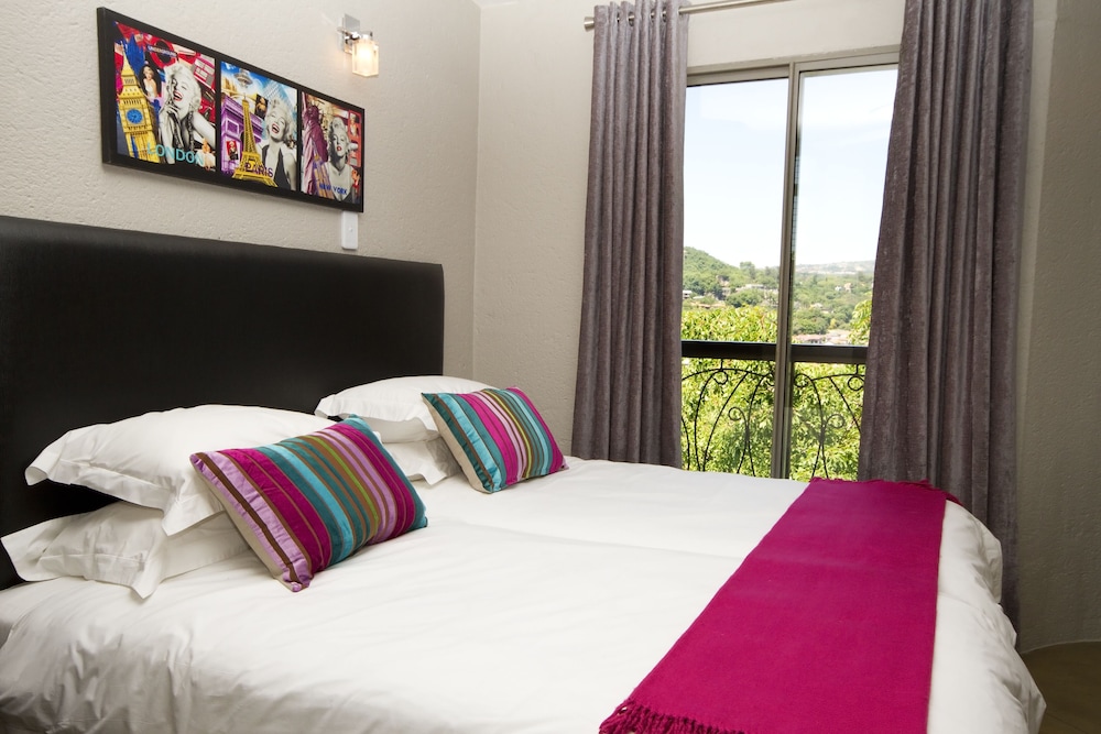 Francolin Lodge 15/50