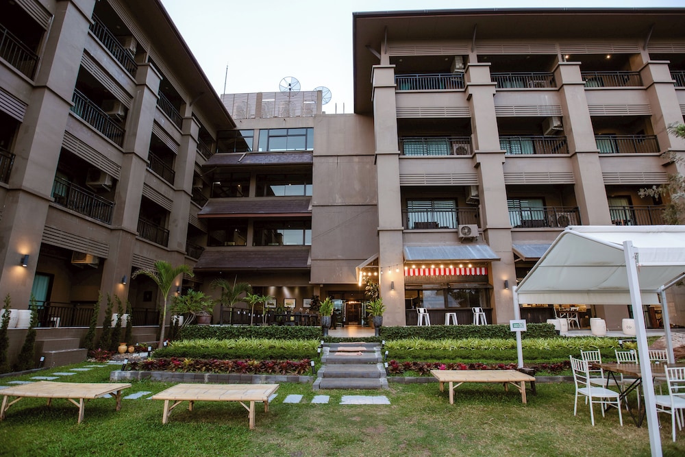 Blu Monkey Brown House Udonthani Hotel 7/58