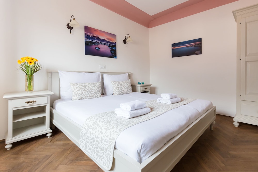 2 Bedrooms, Apartment, Castle View