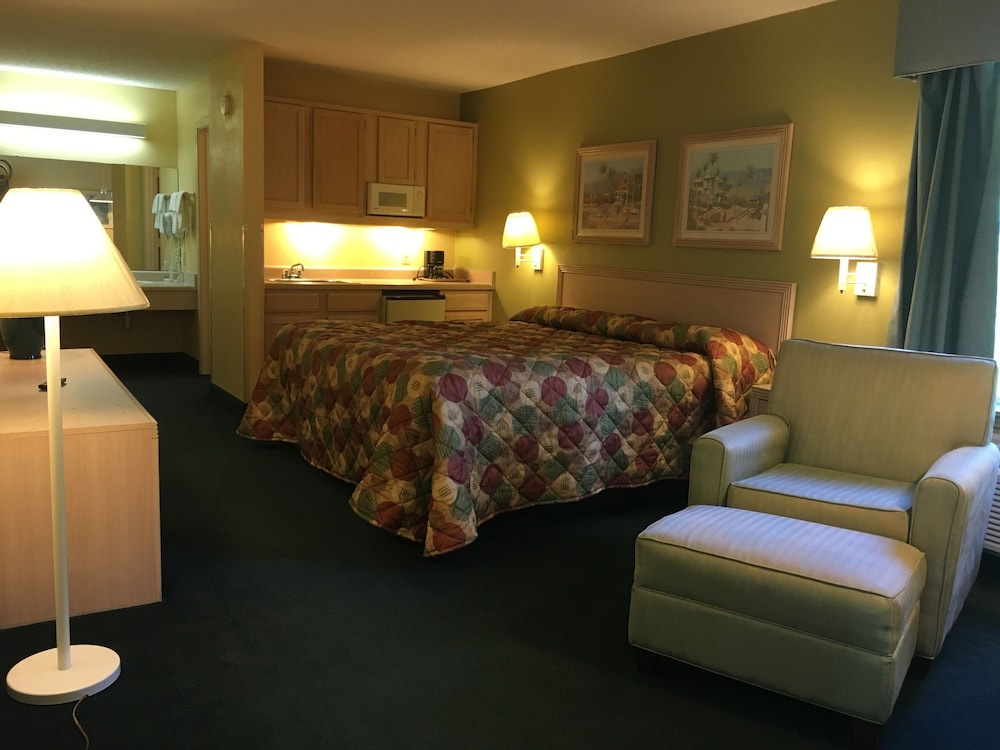 Woodstream Inn 23/57