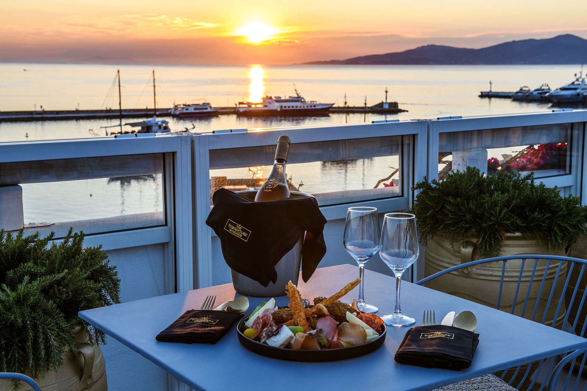 The TownHouse Mykonos - Adults Only 65/80
