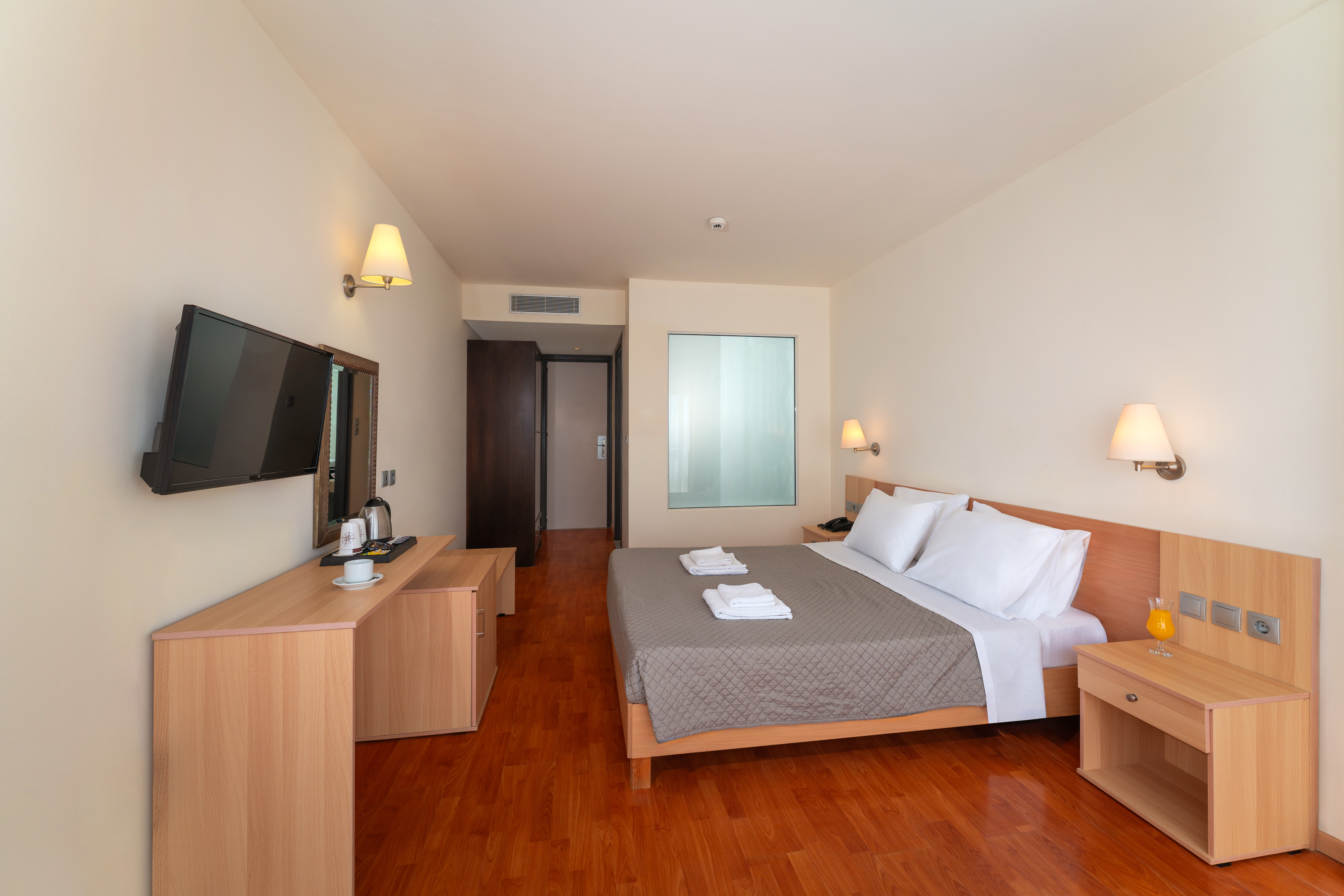 Comfort, Double Bed, Pool and Sea View, No Balcony