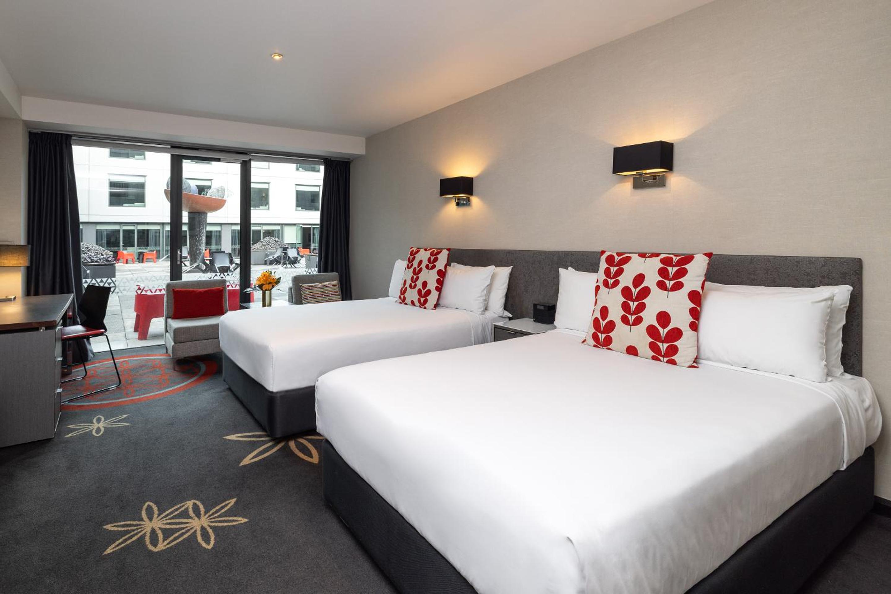 Courtyard, Premium, 2 Double Beds