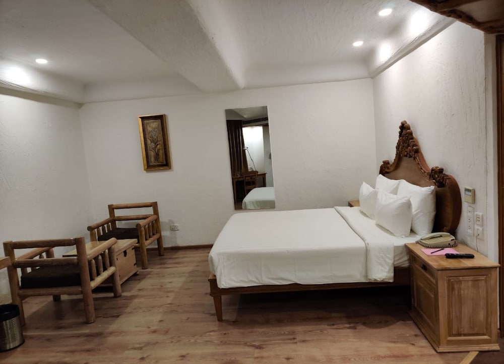 Shravanthi Sarovar Portico Bengaluru 9/50