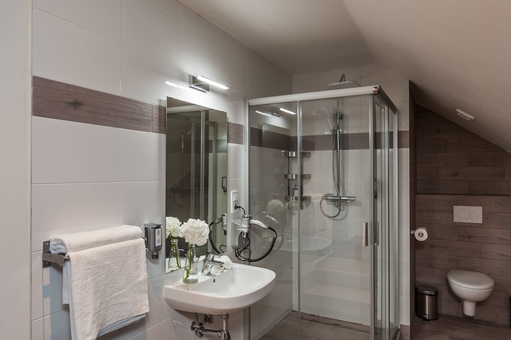 Gorgeous Prague Rooms 54/60
