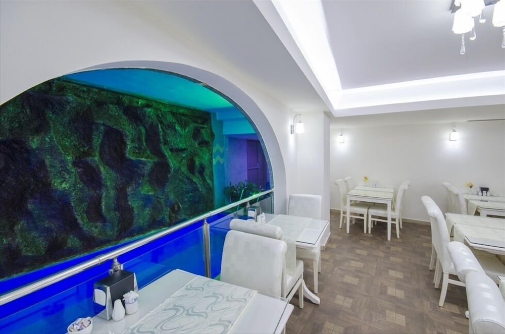 Grand Eyuboglu Hotel 32/34
