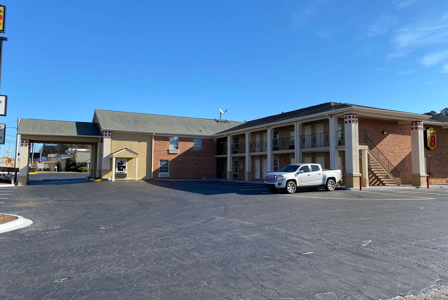 Super 8 by Wyndham Covington GA 30/32