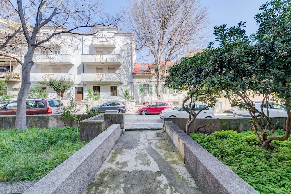 Bells & Whistles, Comfortable Condo 23/30