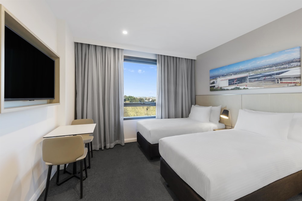 Travelodge Hotel Sydney Airport 11/28
