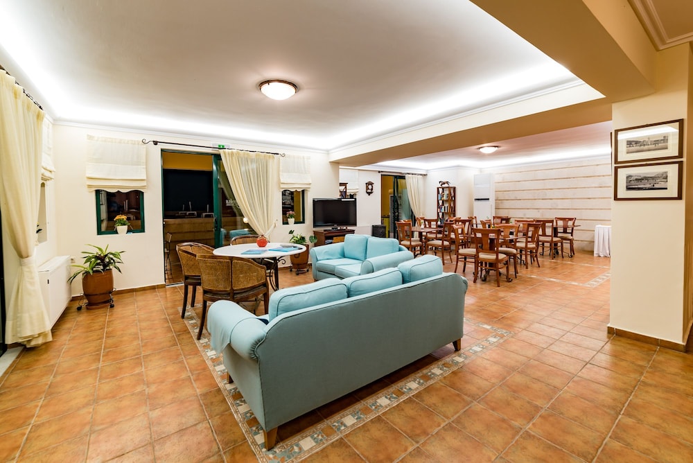 Andreolas Luxury Suites 44/72