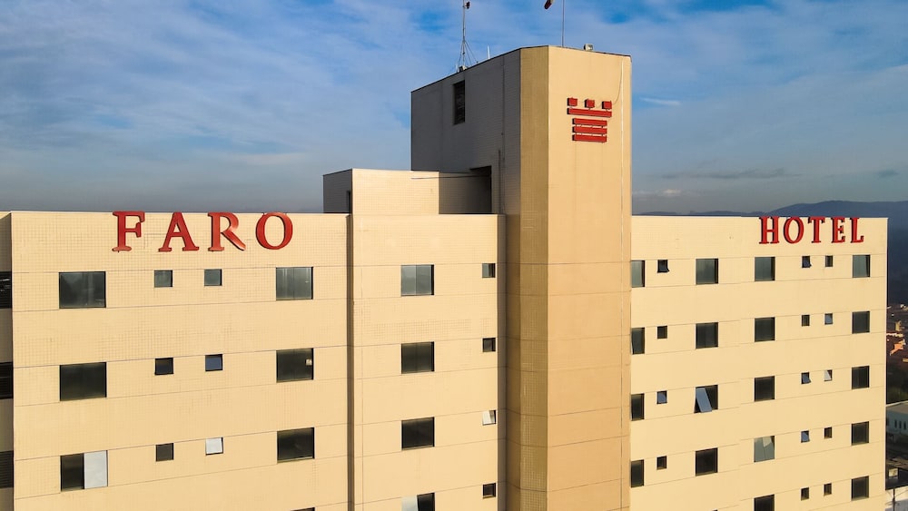 Faro Hotel 2/50