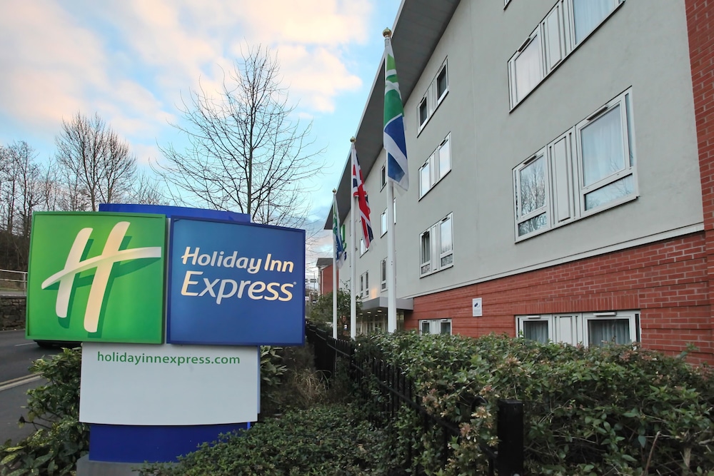 Holiday Inn Express Birmingham Redditch 7/50