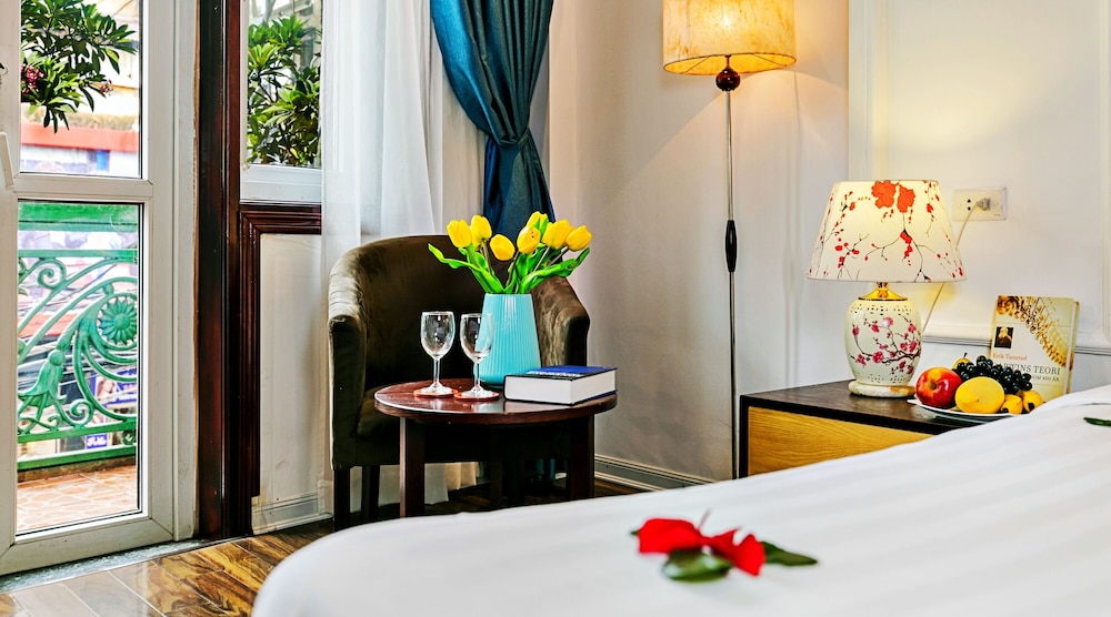 Serene Central hotel 25/55