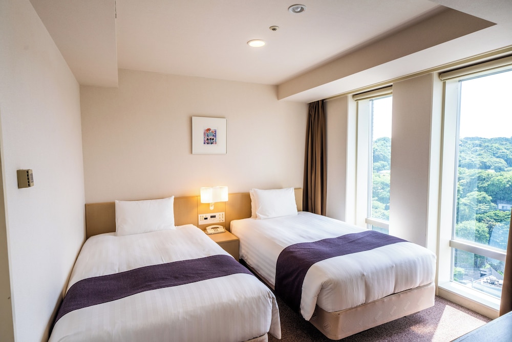 MERCURE YOKOSUKA 26/70