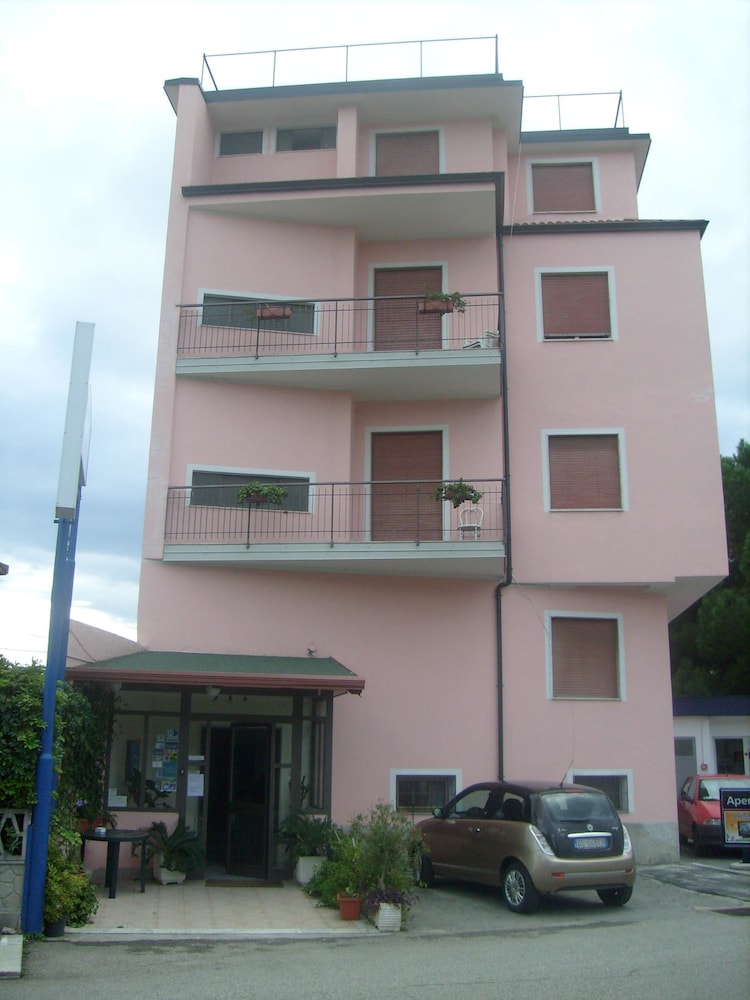 Piccolo Hotel 1/42