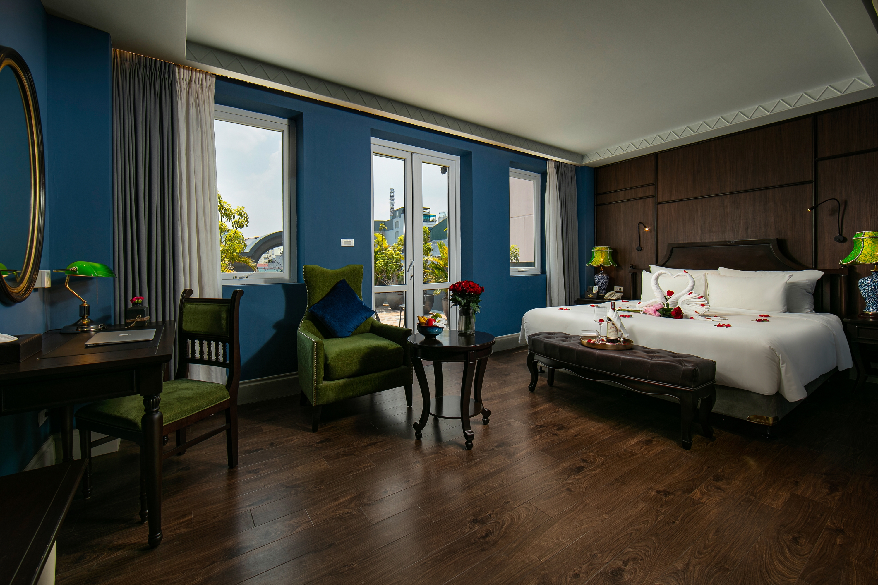 Gallery, Garden, Suite, Terrace