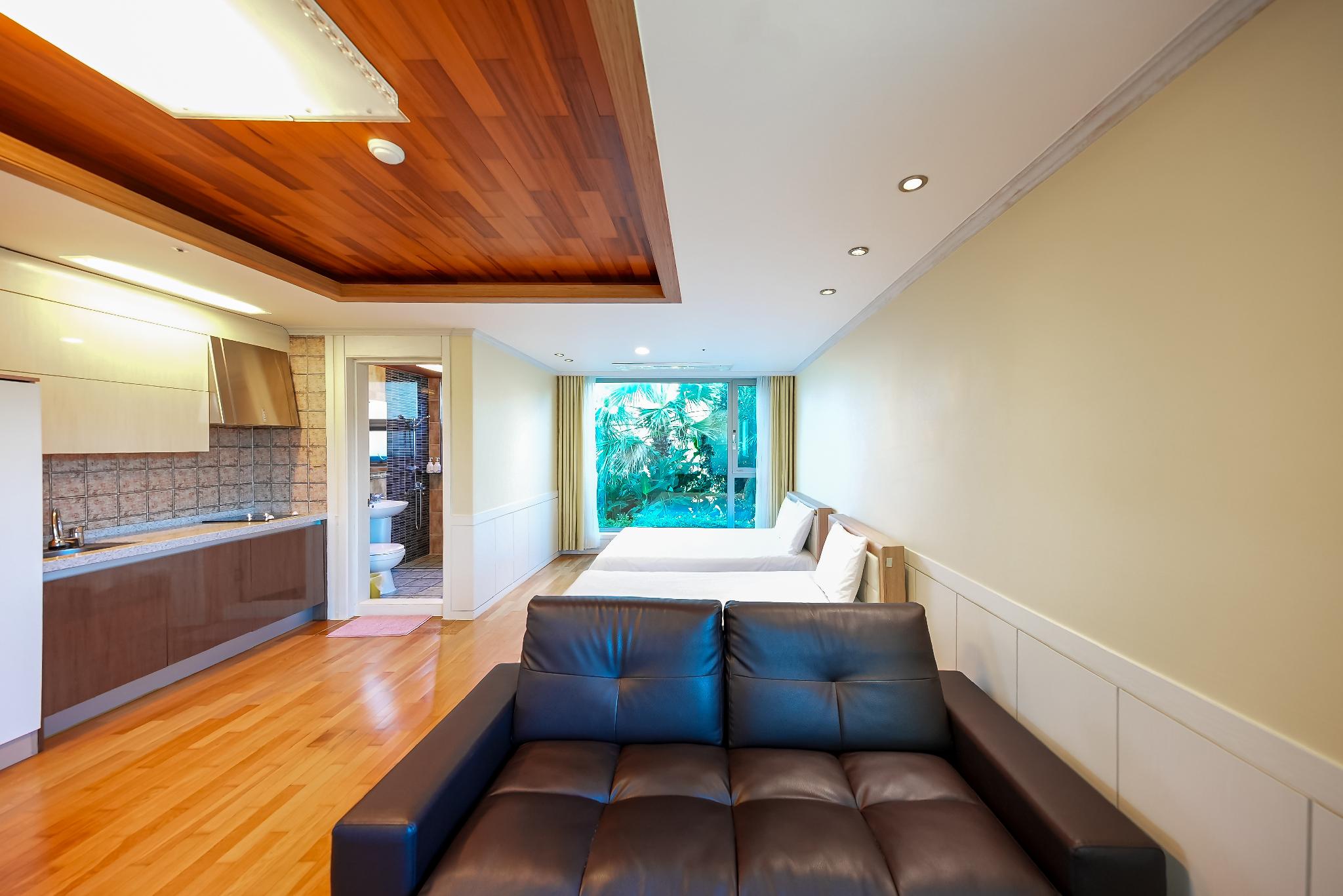 Deluxe, Twin Beds, 20 Pyeong، Harmony Resort 2/2