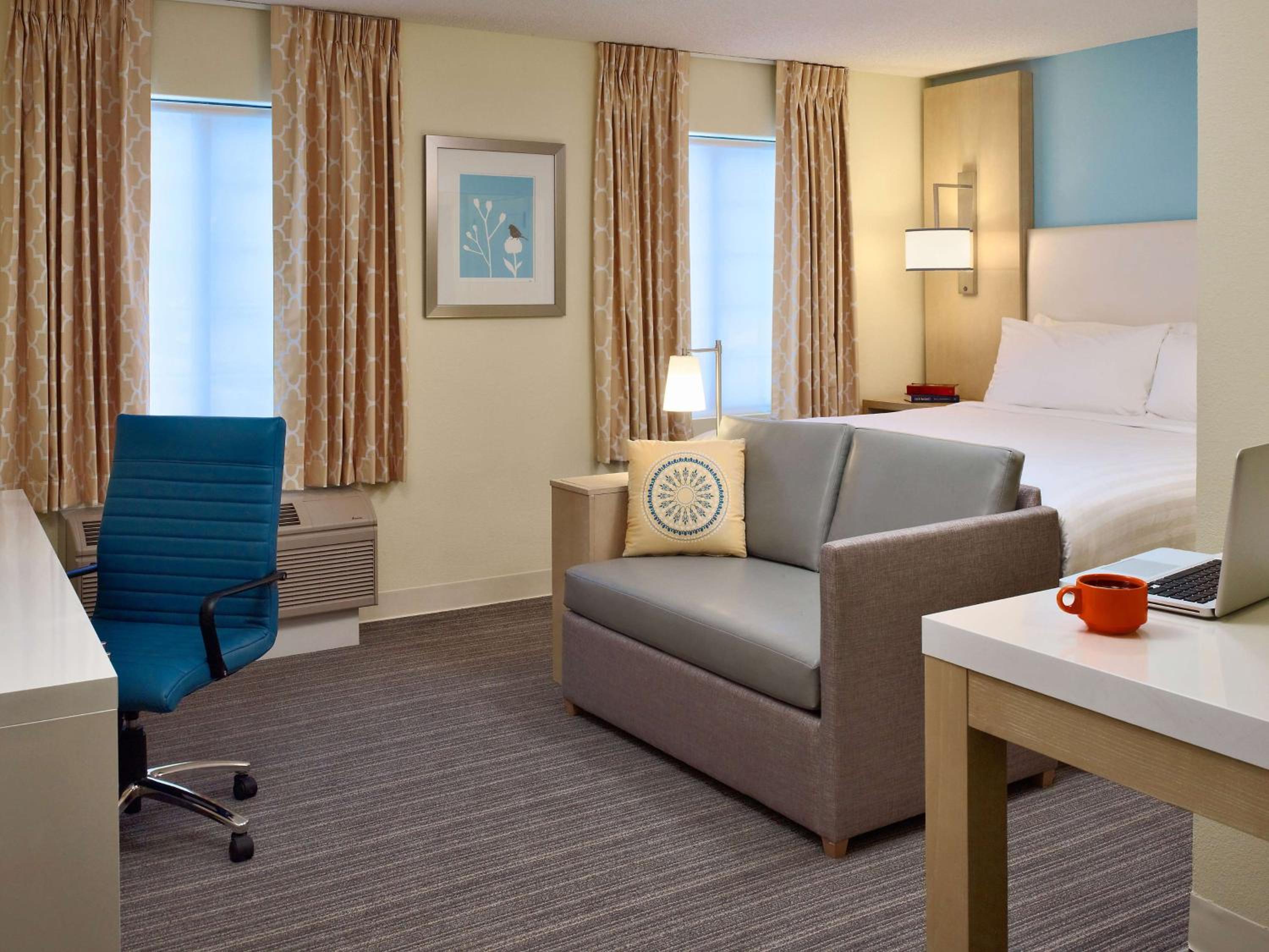 STUDIO, KING BED, BATHTUB, ACCESSIBLE