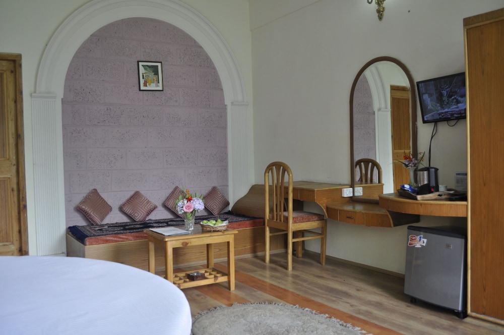 HERITAGE VILLAGE RESORT 55/77