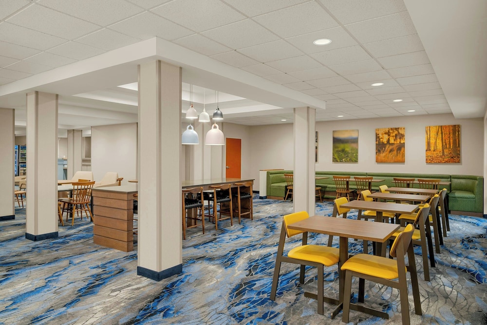 Fairfield Inn And Suites Bloomington 55/66