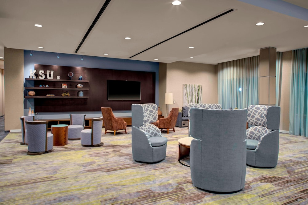 Courtyard By Marriott Atlanta Kennesaw 26/35
