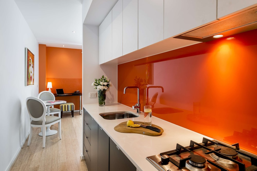 Oaks Melbourne South Yarra Suites 43/44