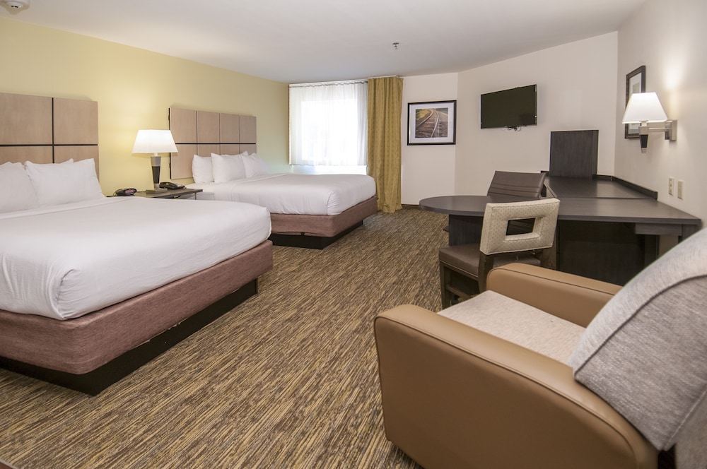 Candlewood Suites Baton Rouge College Drive 15/44