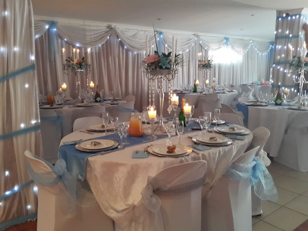Crystal Rose Lodge and Spa 23/50