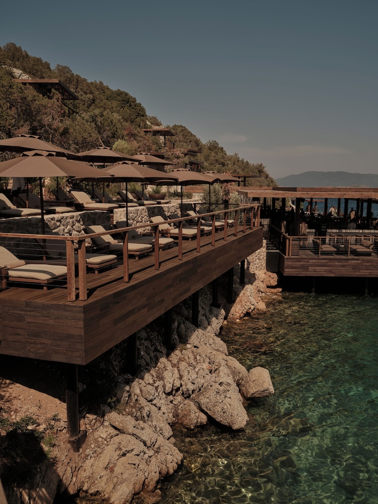 Scorpios Bodrum 33/39