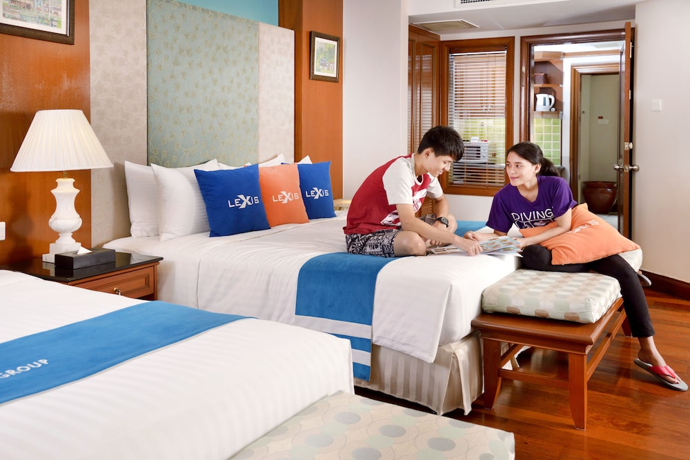 Grand Lexis Port Dickson 12/50