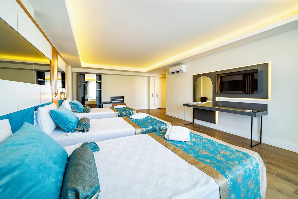 Algora Halal Hotel and Spa 16/50