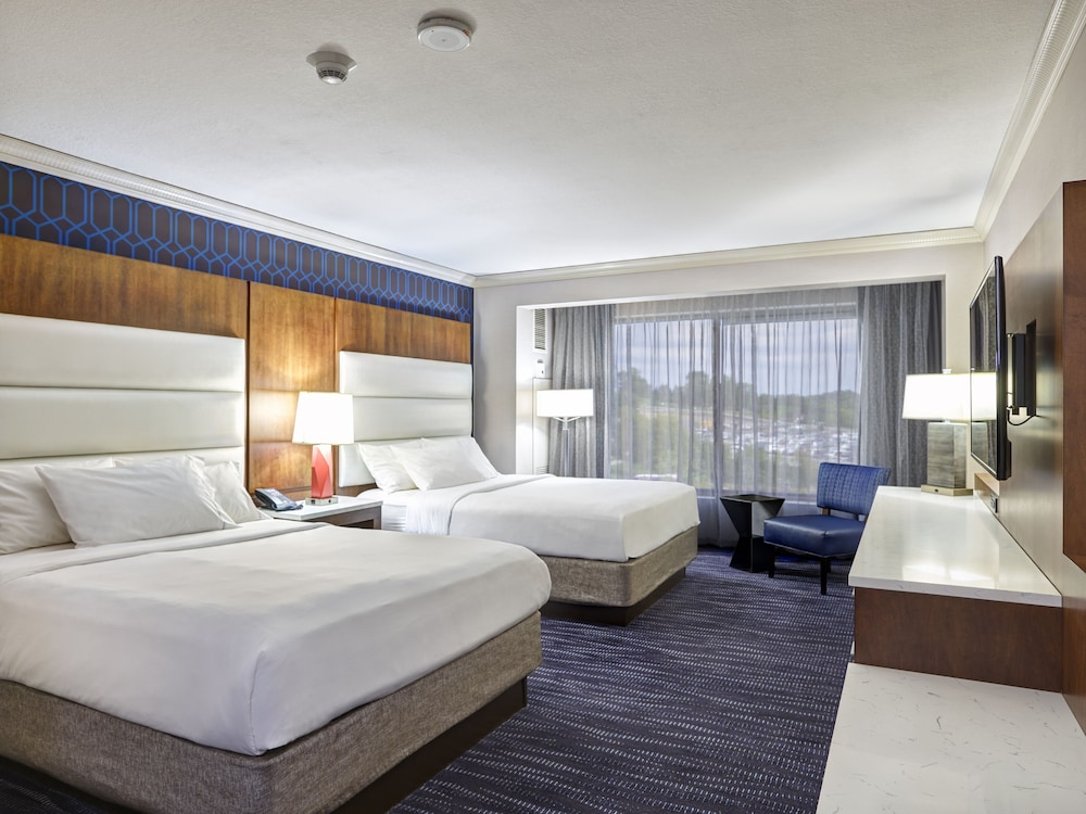 Mystic Lake Casino Hotel 11/62