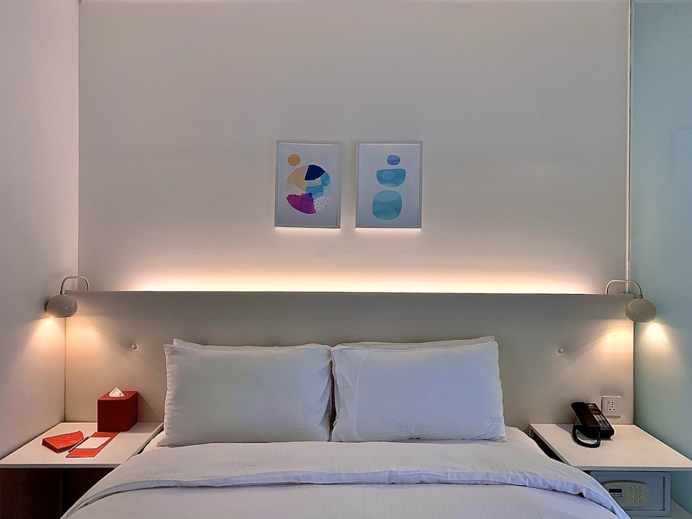 HOTEL POISPOIS 41/56
