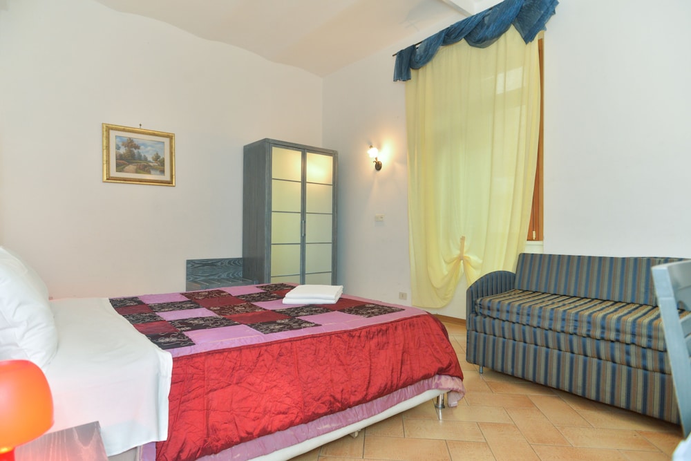 Trani B T Rooms 19/46