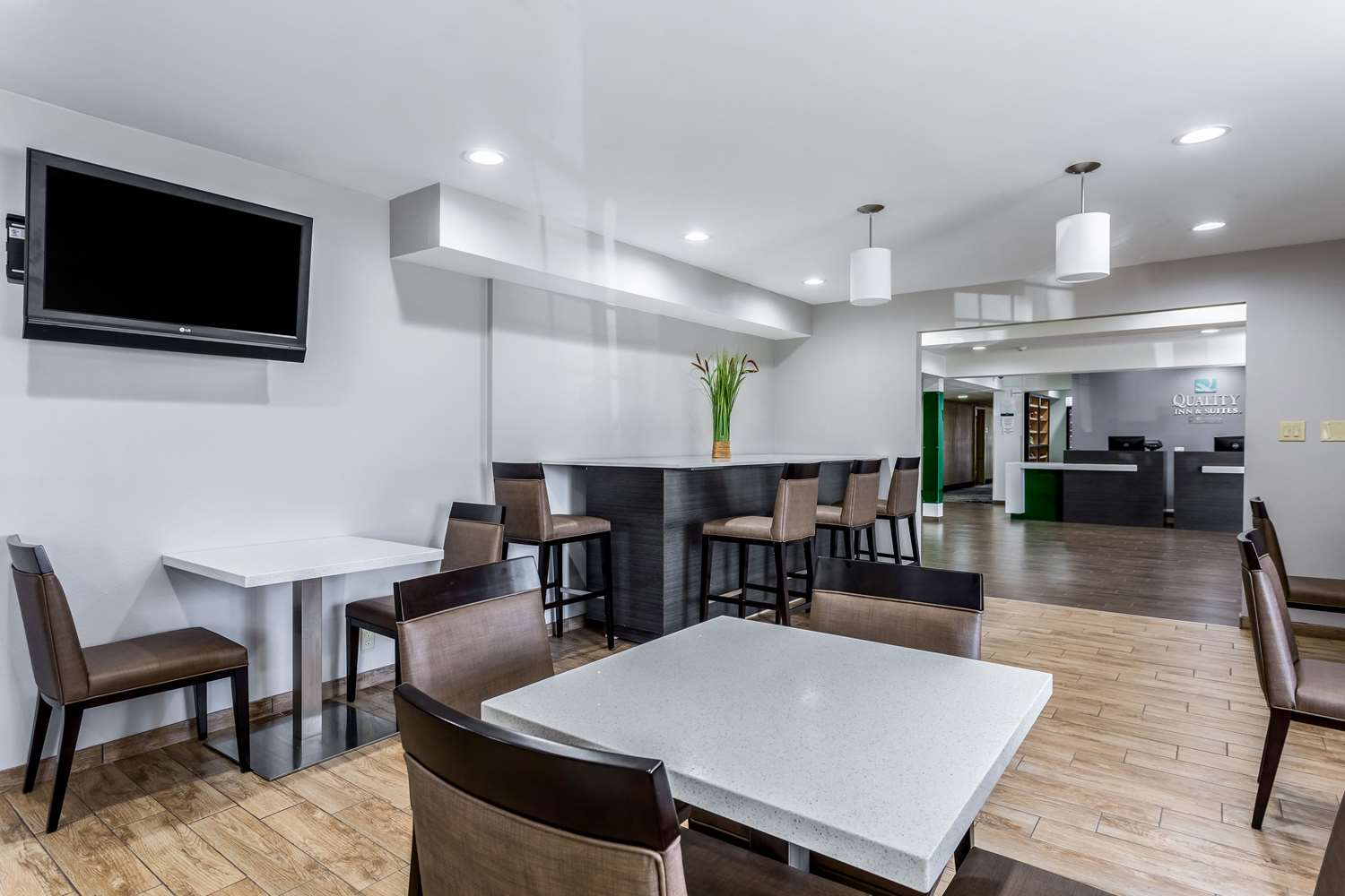 Quality Inn and Suites El Paso I-10 34/43