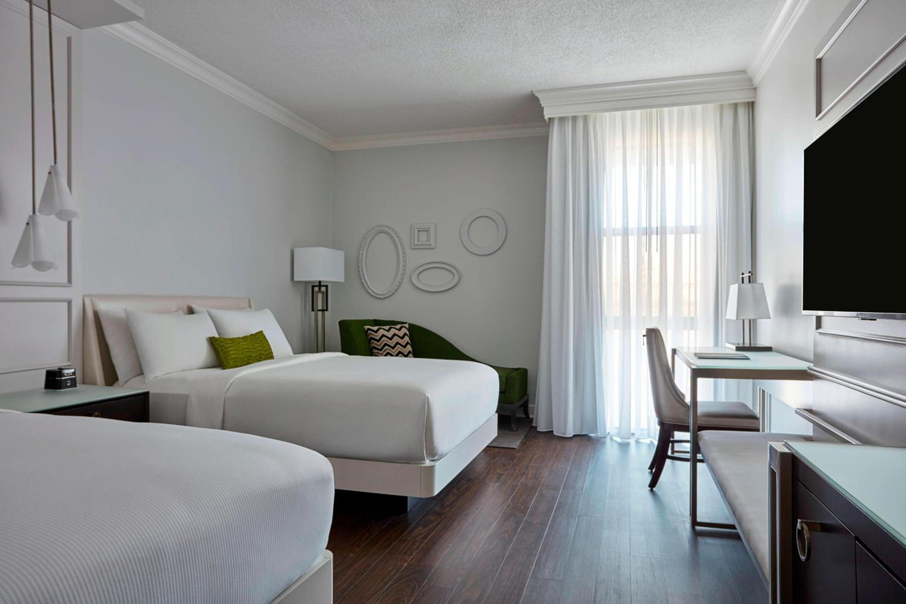 Room, King and Queen Bed, 2 Queen Beds, Concierge Level
