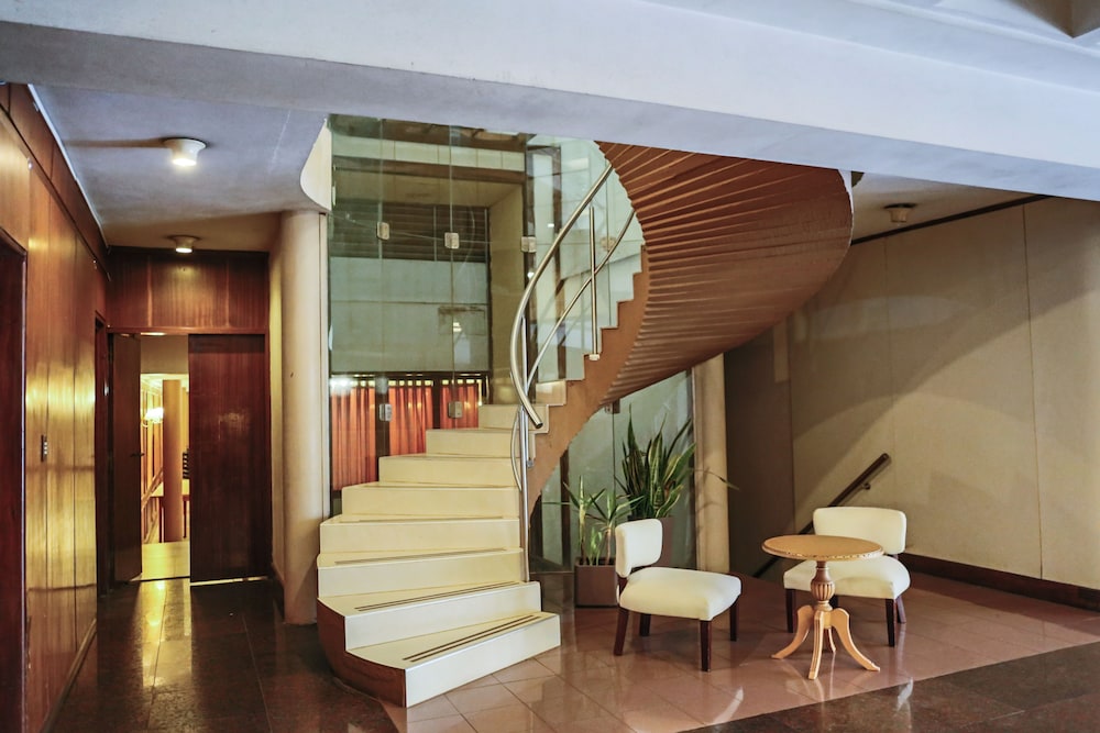 Julio Cesar Hotel 13/36
