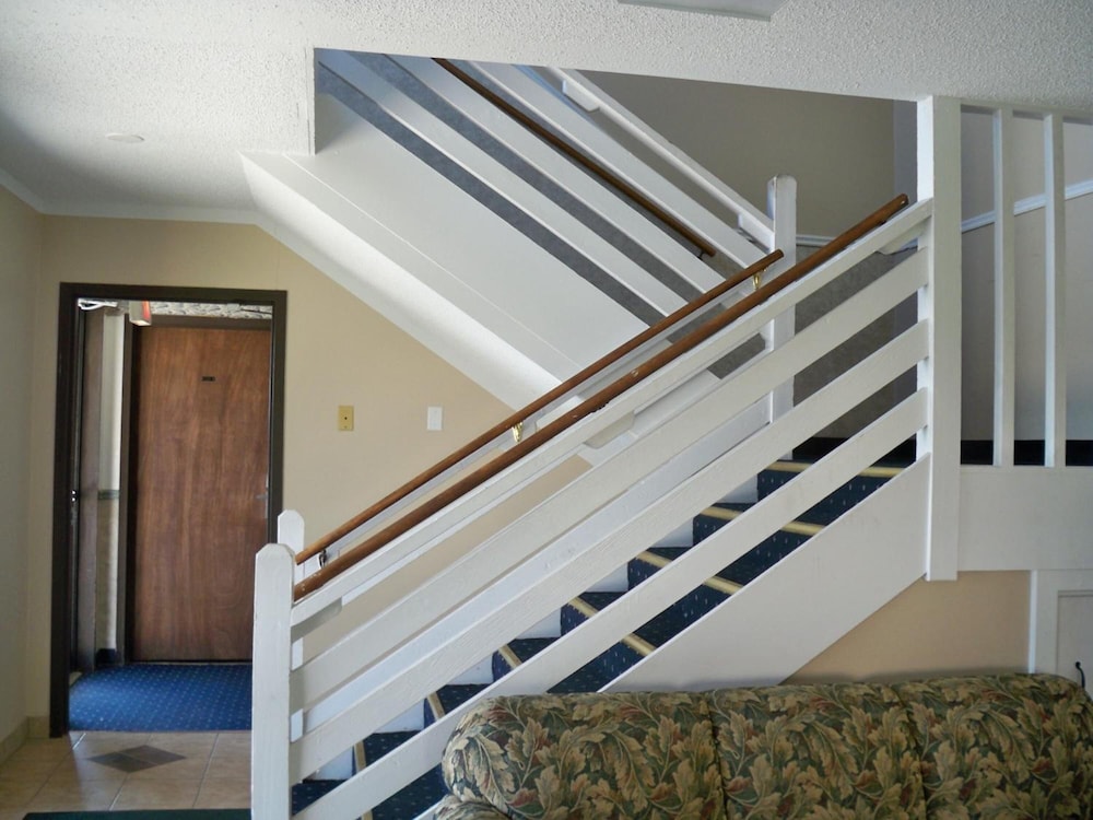 Economy Inn Wentzville 23/36