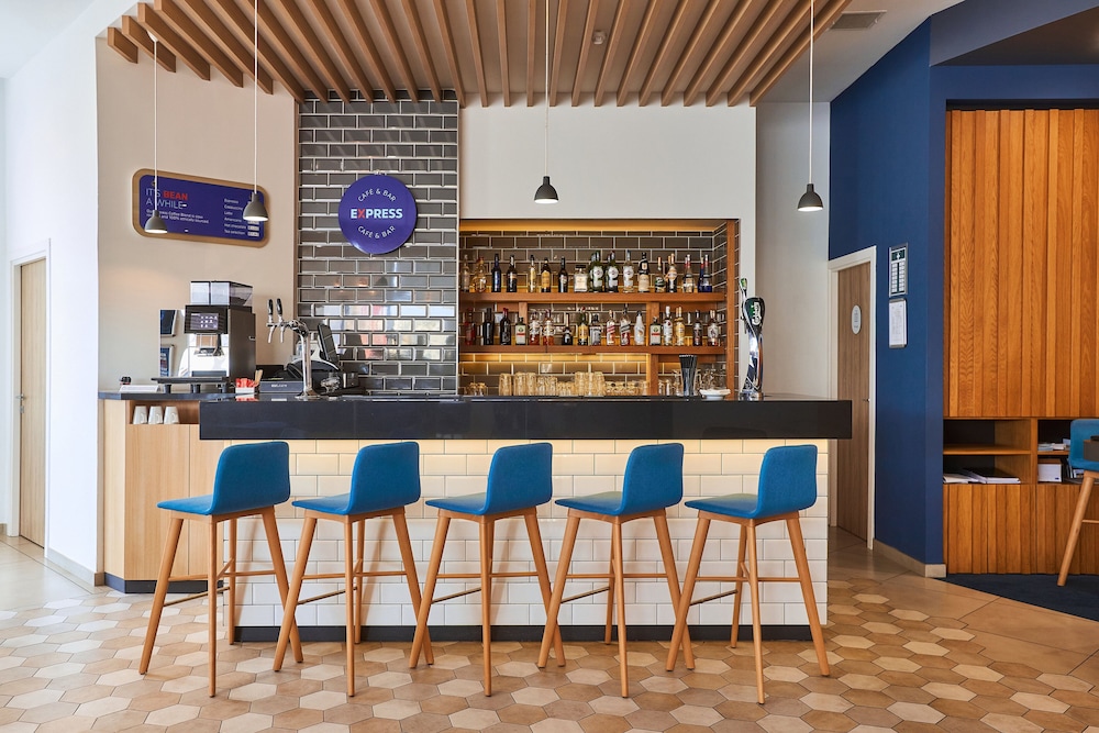 HOLIDAY INN EXPRESS MALTA 55/68