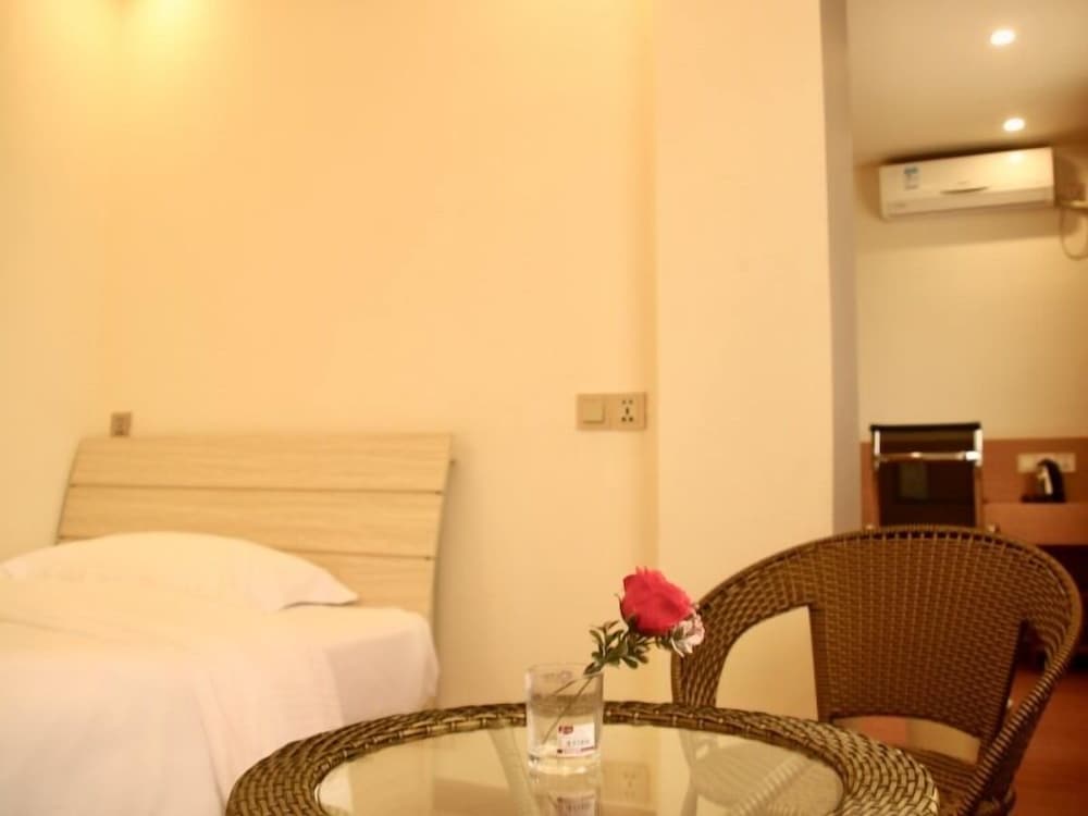 GREENTREE INN NINGBO SOUTH RAILWAY STATION EXPRESS HOTEL 27/27