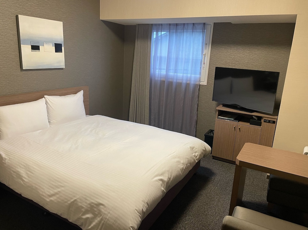 ROOM, DOUBLE BED