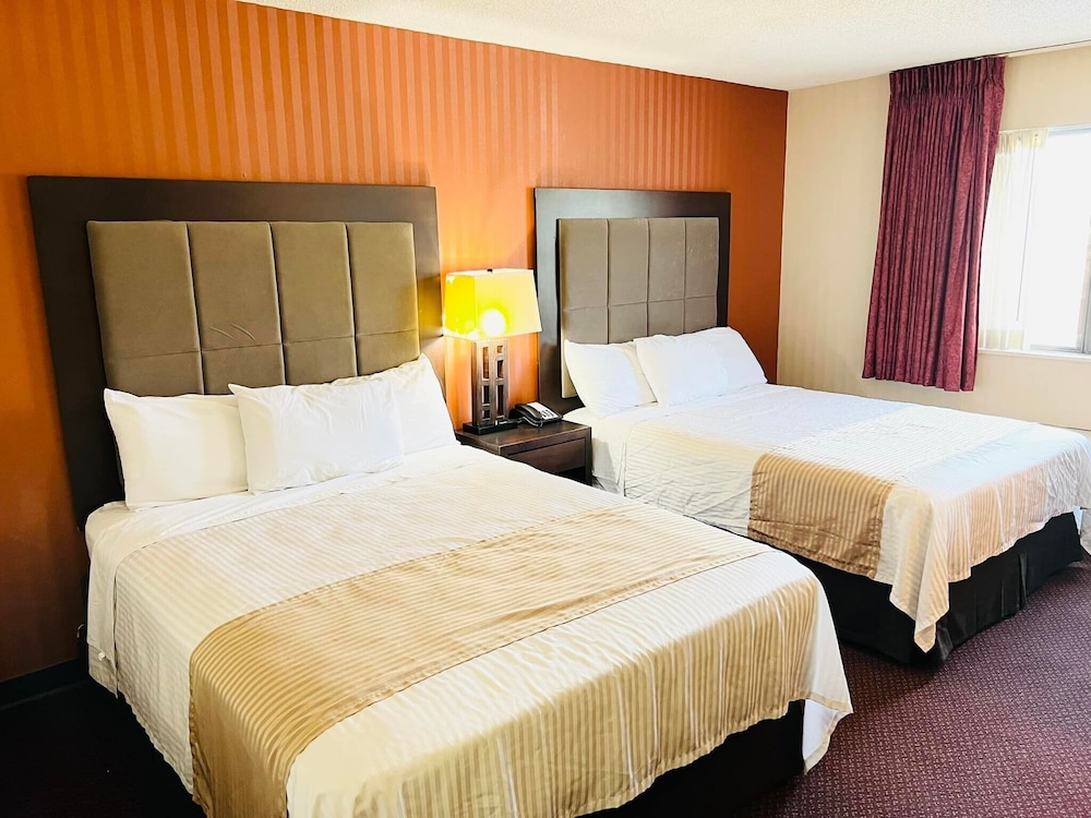 Super 8 by Wyndham Fort Scott 6/49