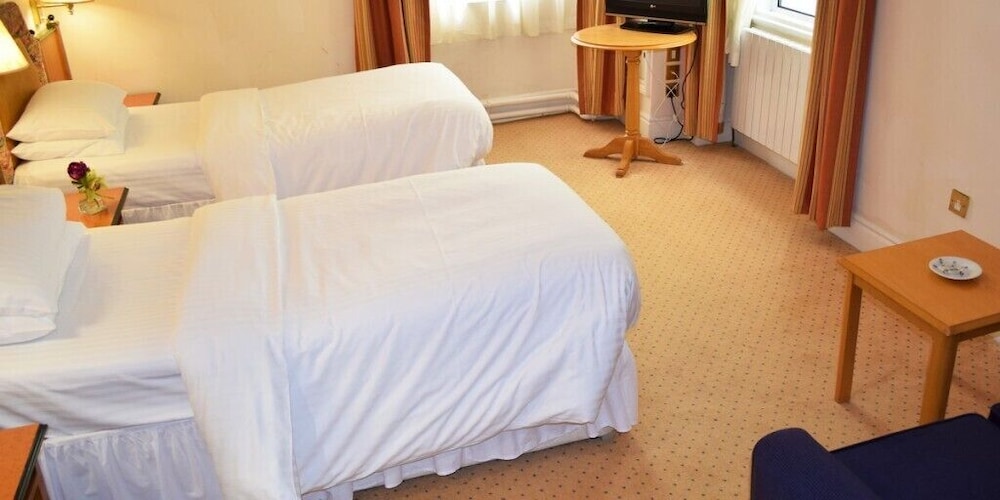 Sefton Hotel 21/50