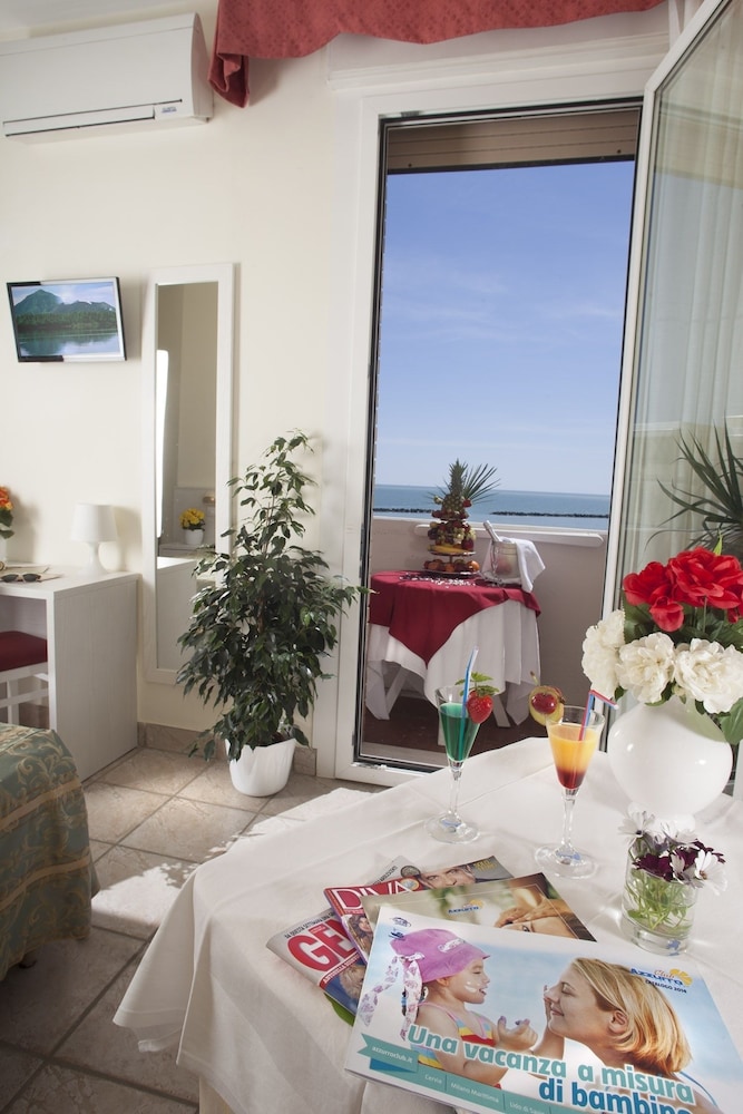 FAMILY HOTEL K2 & SPIAGGIA MARINA BEACH 21/38