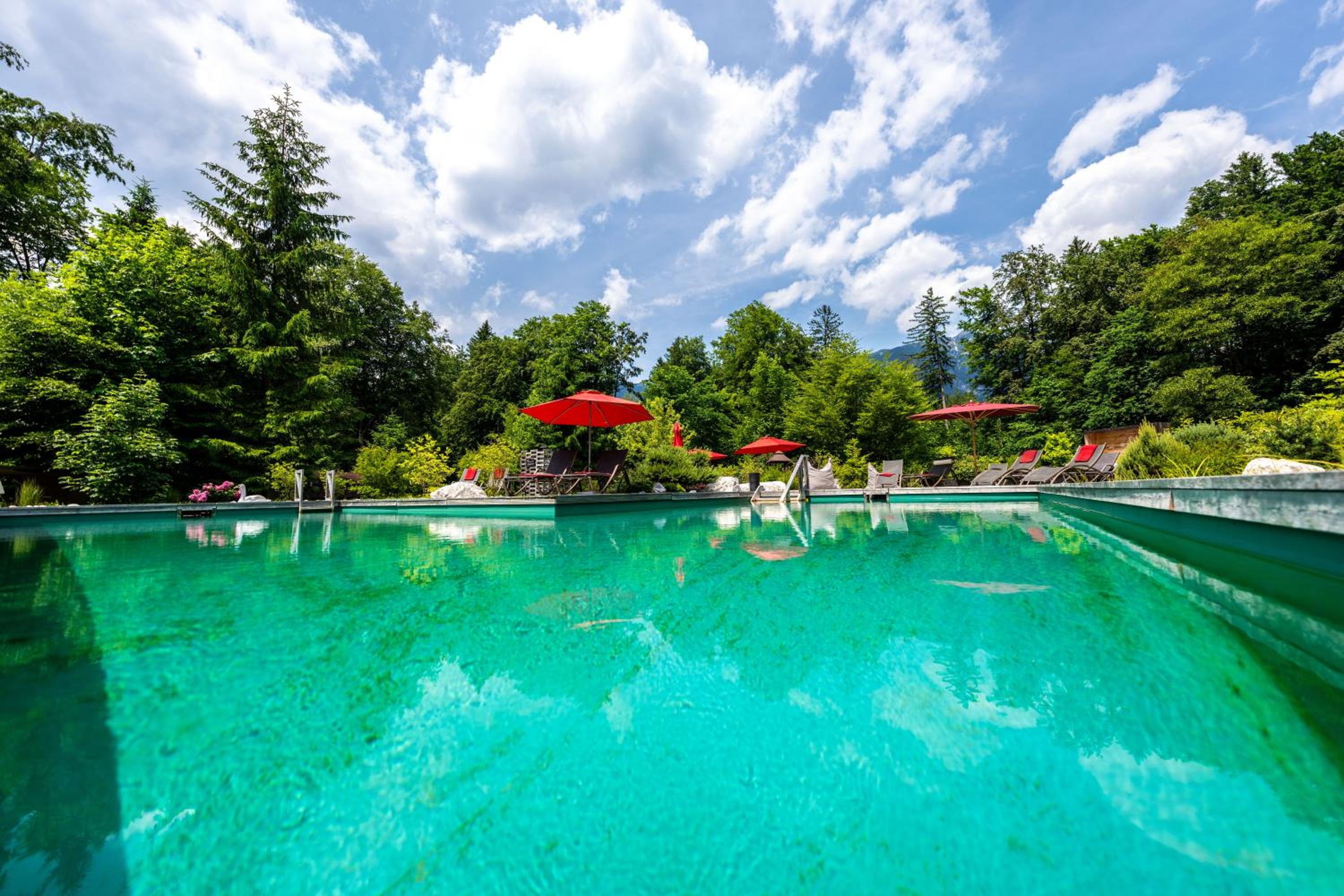 BAYERN RESORT HOTEL 33/33